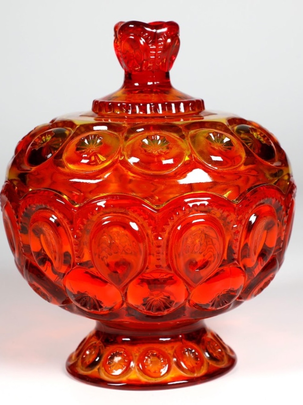 L E Smith Moon and Star Amberina Lidded Compote